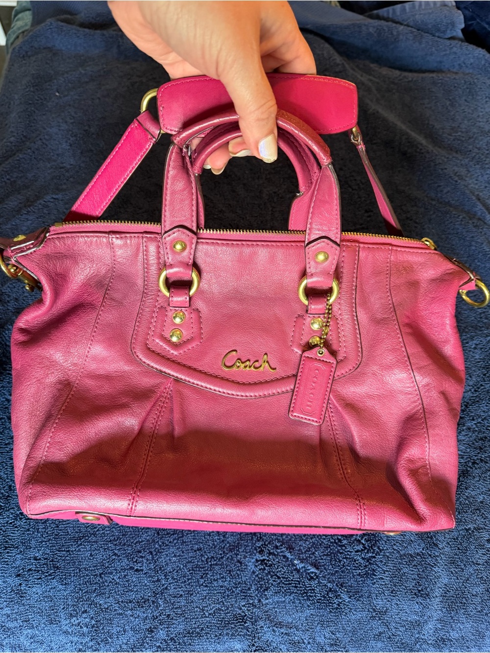 Coach Ashley Leather satchel with Gold Hardware - Picture 4 of 7